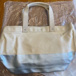 NWOT Kate Spade Vintage Canvas Beach Bag w/ Metallic - Silver Bottom